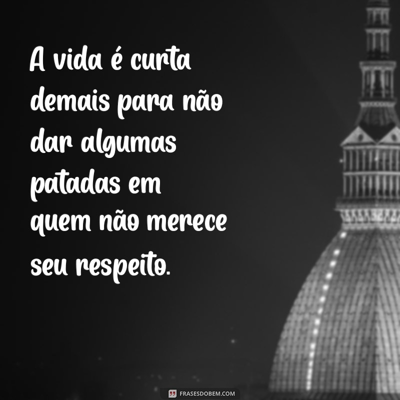 Aprenda a Dar Patadas com Estilo: Dicas e Exemplos para Se Destacar 