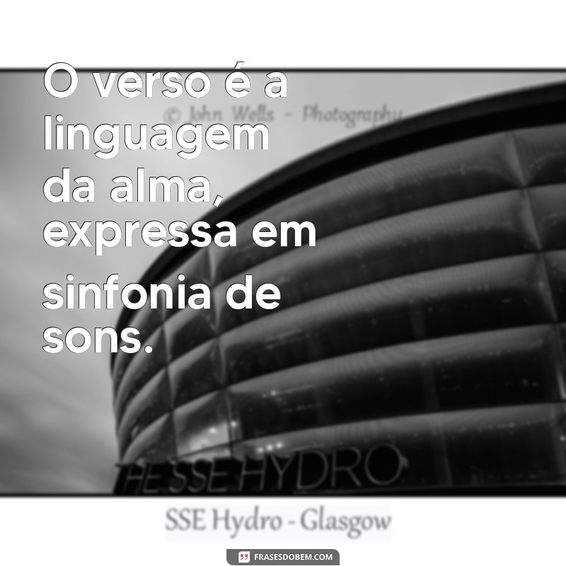 Entenda o Que é Verso: Definição, Tipos e Exemplos 