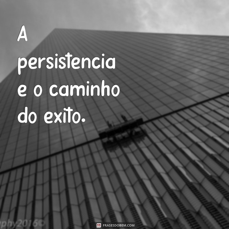 Como Elaborar um Trabalho Final de Faculdade de Sucesso: Dicas e Exemplos 