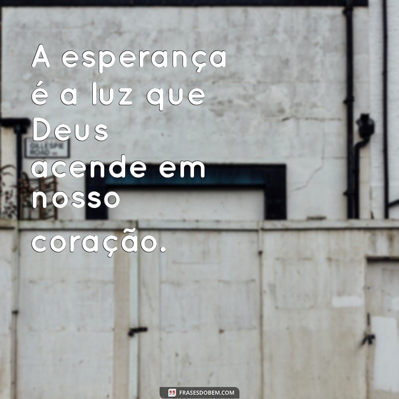 Reflexões sobre Deus: Mensagens Inspiradoras para Aprofundar sua Fé 