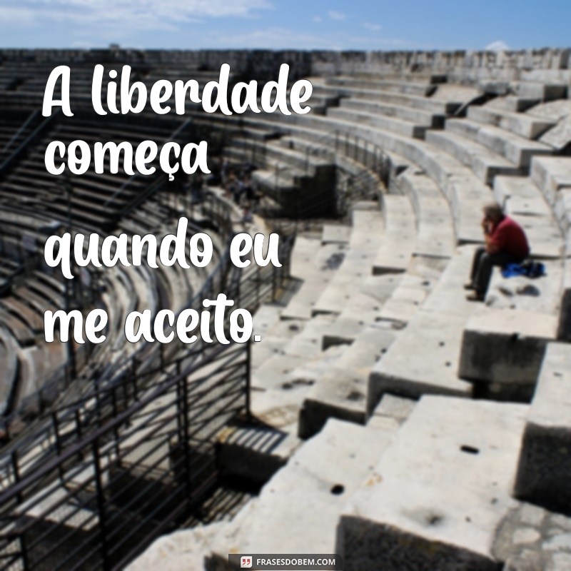 50 Frases Criativas para Legendar Suas Fotos Sozinha 