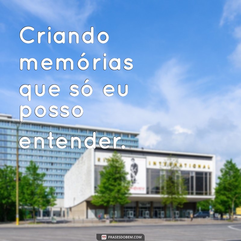 Frases Inspiradoras para Legendar Suas Fotos Sozinha no Instagram 