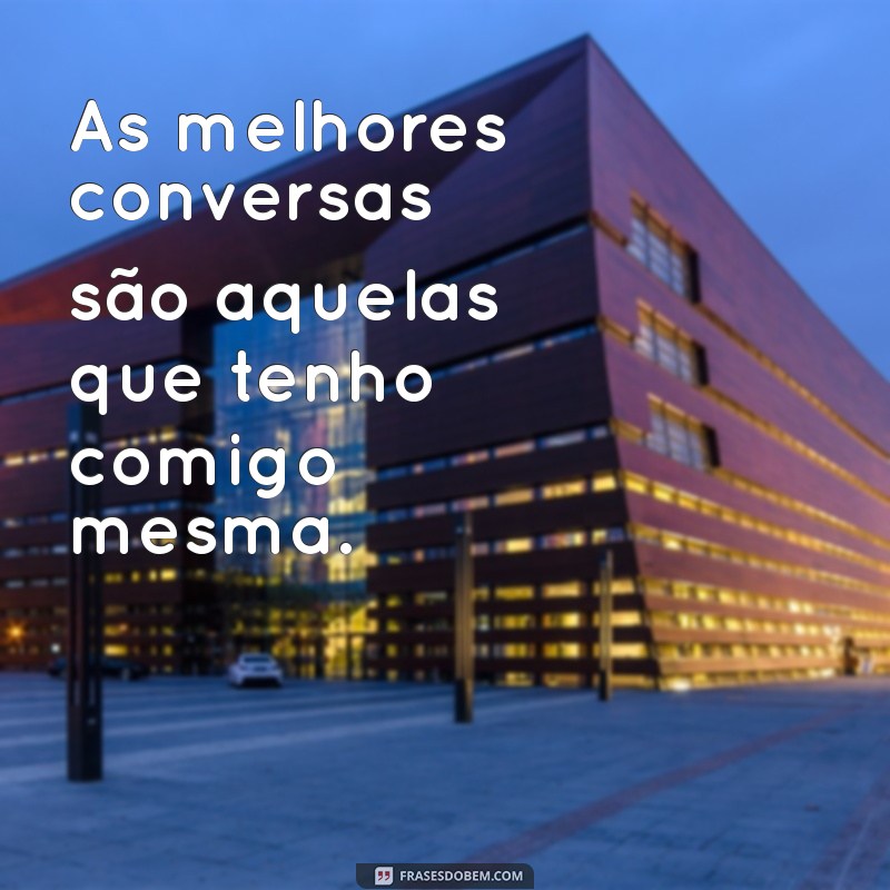 Frases Curtas para Fotos Sozinha: Reflexões que Inspiram 