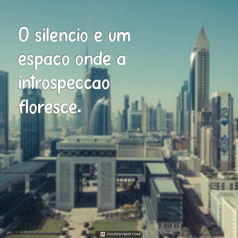 As Melhores Frases de Marina Colasanti: Reflexões e Inspirações 