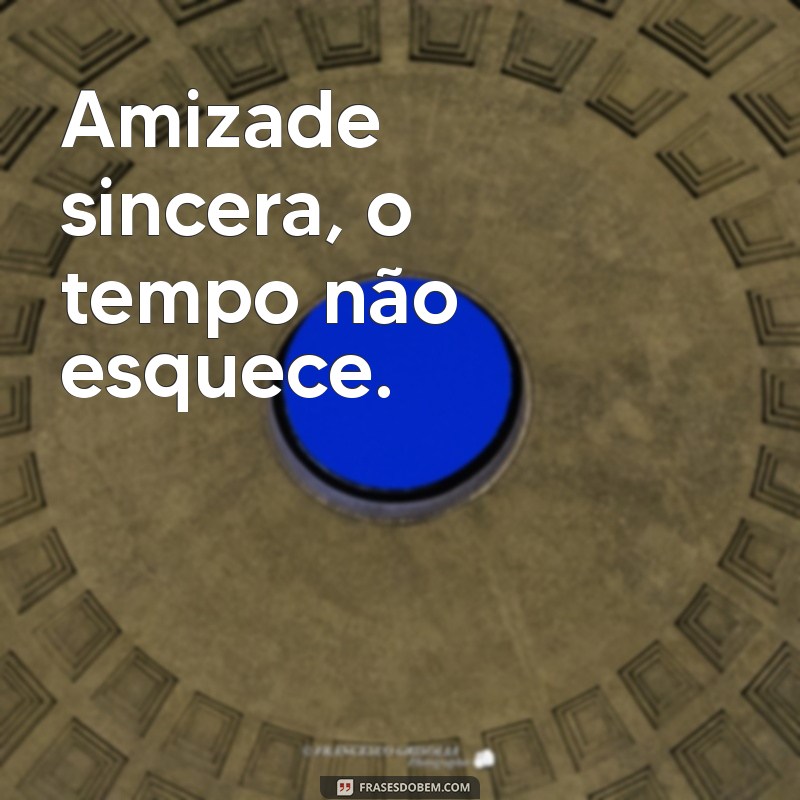 7 Poemas Inspiradores sobre Amizade: Celebre os Laços que Unem 