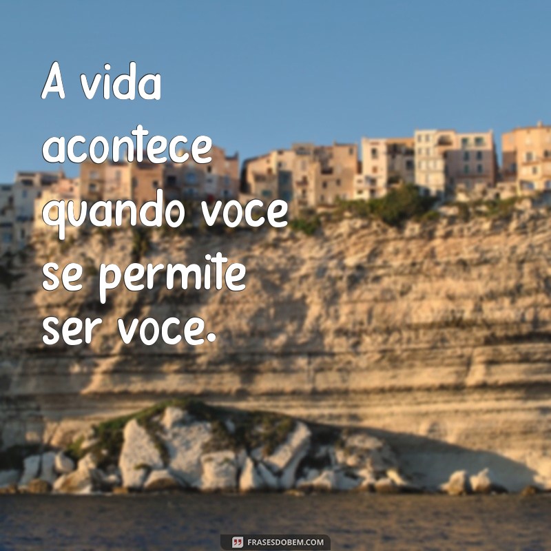 Frases Inspiradoras para Acompanhar Suas Fotos Sozinha no Instagram 