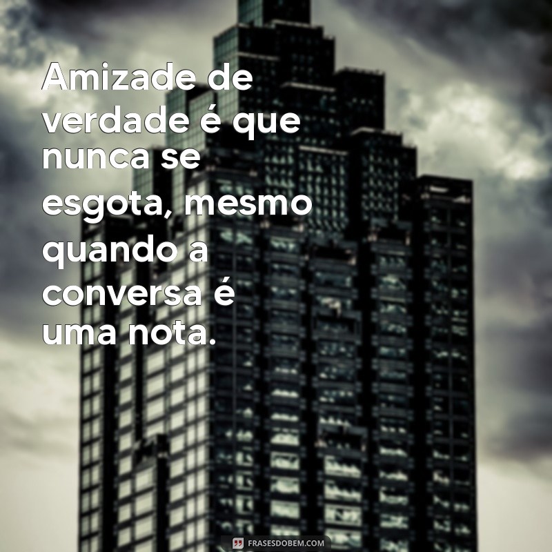 21 Frases Engraçadas de Amizade que Rimam para Compartilhar com os Amigos 