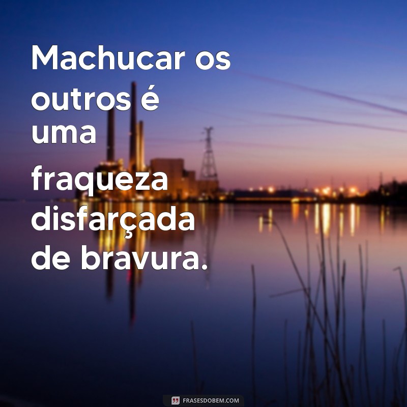 Entendendo o Comportamento de Quem Gosta de Machucar os Outros: Causas e Consequências 