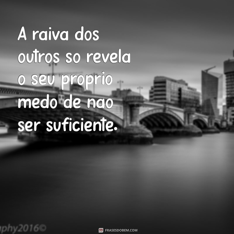 Frases Poderosas para Superar Pessoas Negativas e Proteger sua Energia 