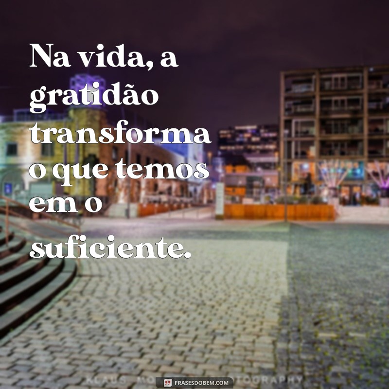 Descubra as Melhores Frases de Mario Quintana que Refletem a Sabedoria da Vida 