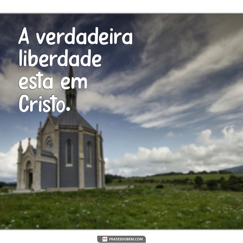 30 Frases Cristãs Pequenas para Inspirar sua Fé Diariamente 