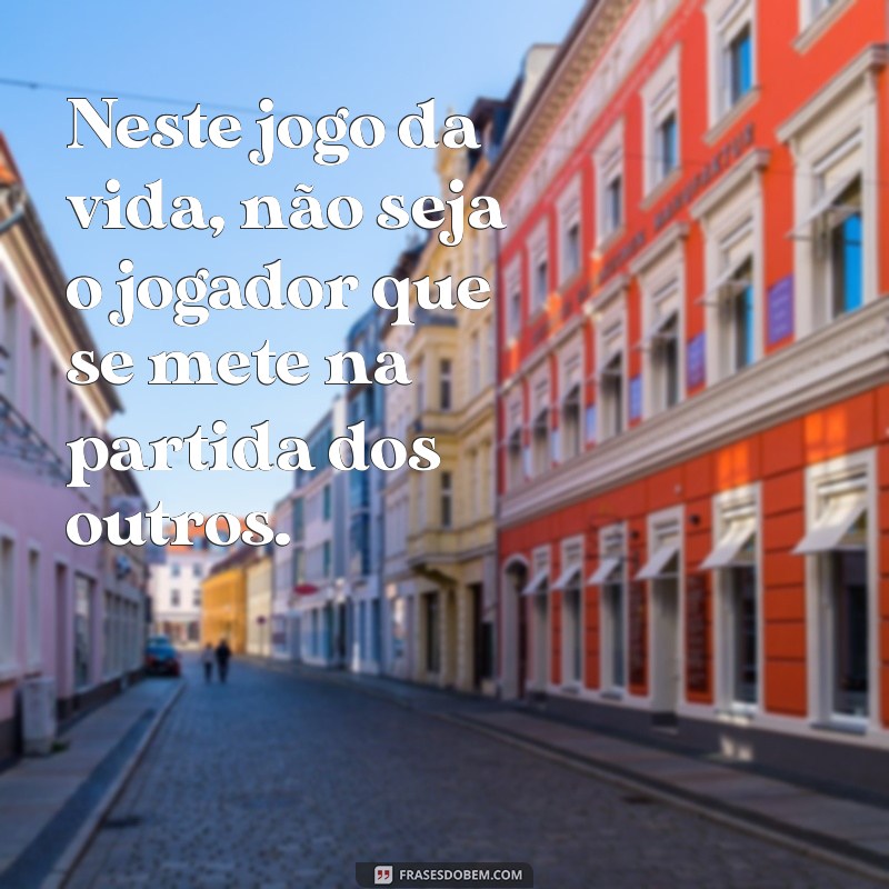 Frases Engraçadas sobre Gente Intrometida: Reflexões e Humor 