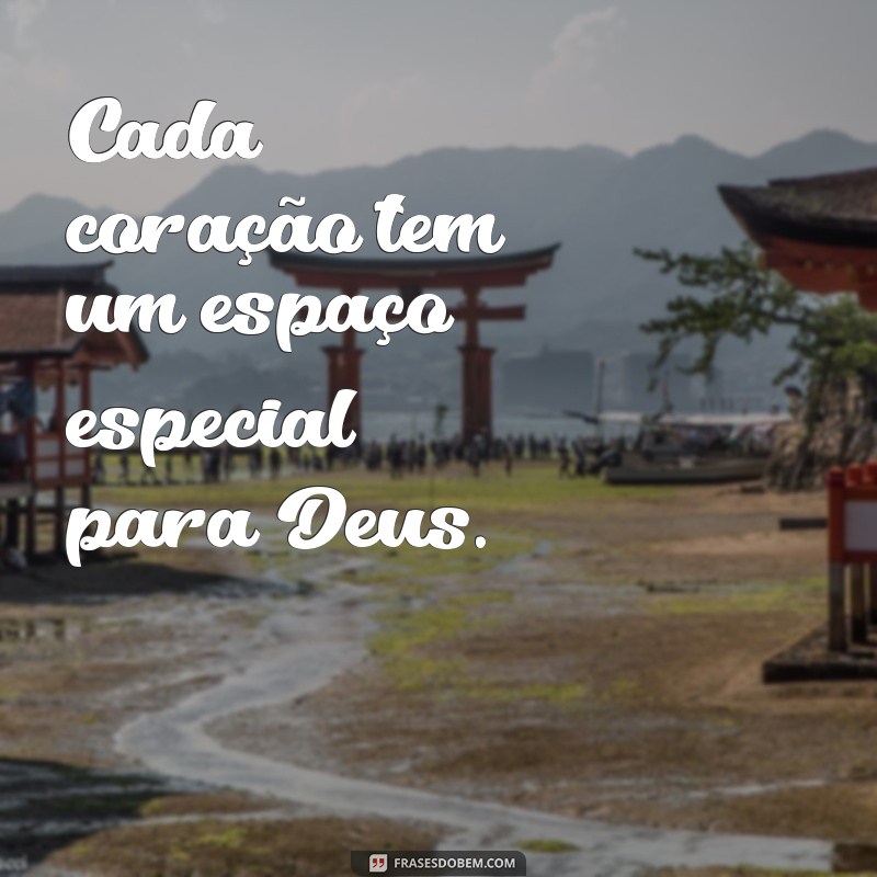 Frases Curtas sobre Deus: Inspirações para o Dia a Dia 