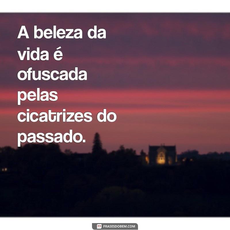 50 Frases Tristes para Legendar Suas Fotos com Emoção 