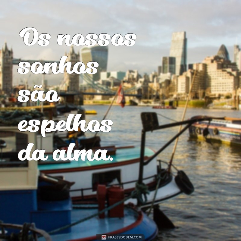 Descubra as Melhores Frases de Fernando Pessoa para Inspirar sua Vida 