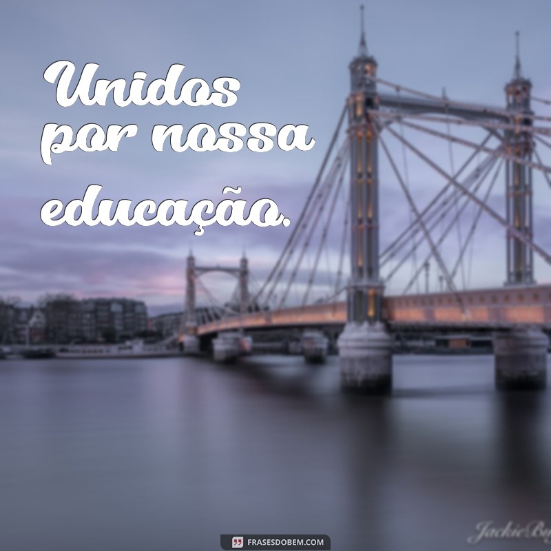 Descubra as melhores frases para legendas de fotos de grupo de escola! 