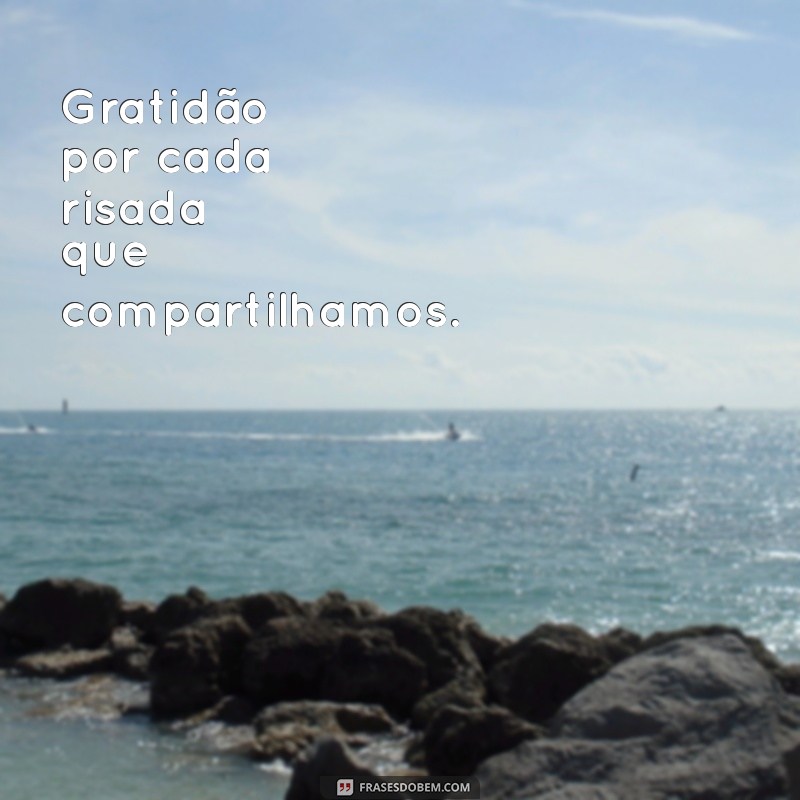 Frases Curtas e Inspiradoras para Celebrar a Amizade 