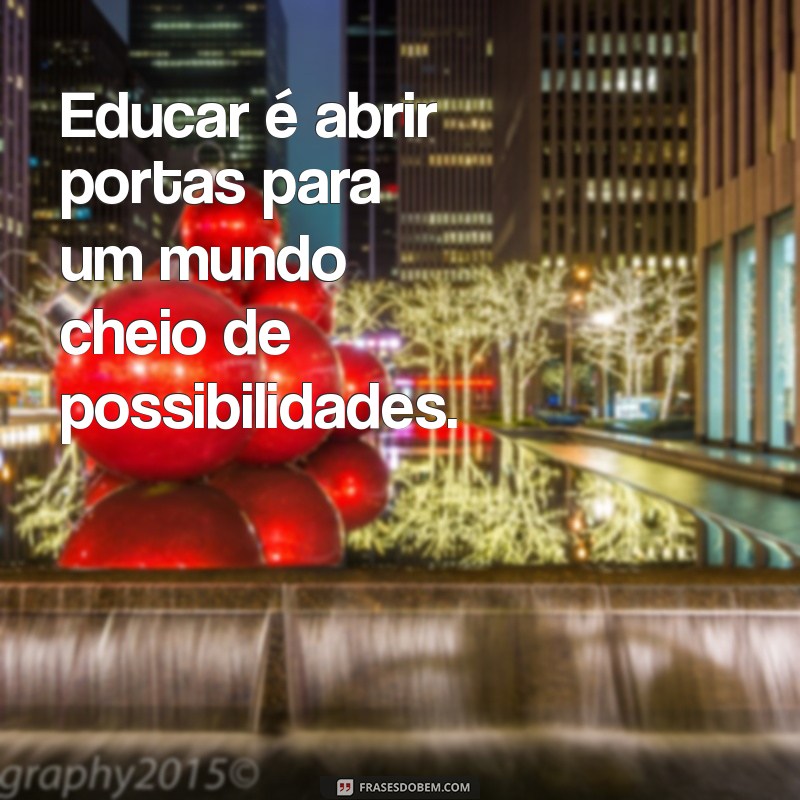 Celebrando o Orgulho de Ser Professora de Educação Infantil: A Importância da Formação de Futuras Gerações 