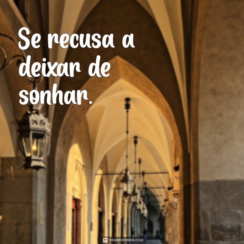 Descubra a Profundidade dos Poemas de Fernando Pessoa: Análise e Inspirações 