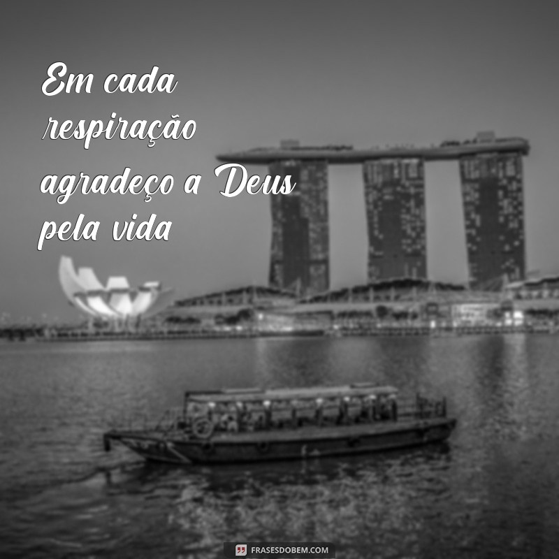 Frases Inspiradoras de Deus para Status: Compartilhe Sua Fé 