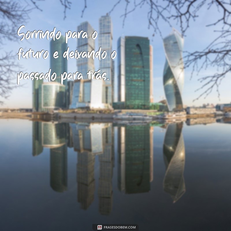 Frases Inspiradoras de Ano Novo para Legendar Suas Fotos Sozinha 