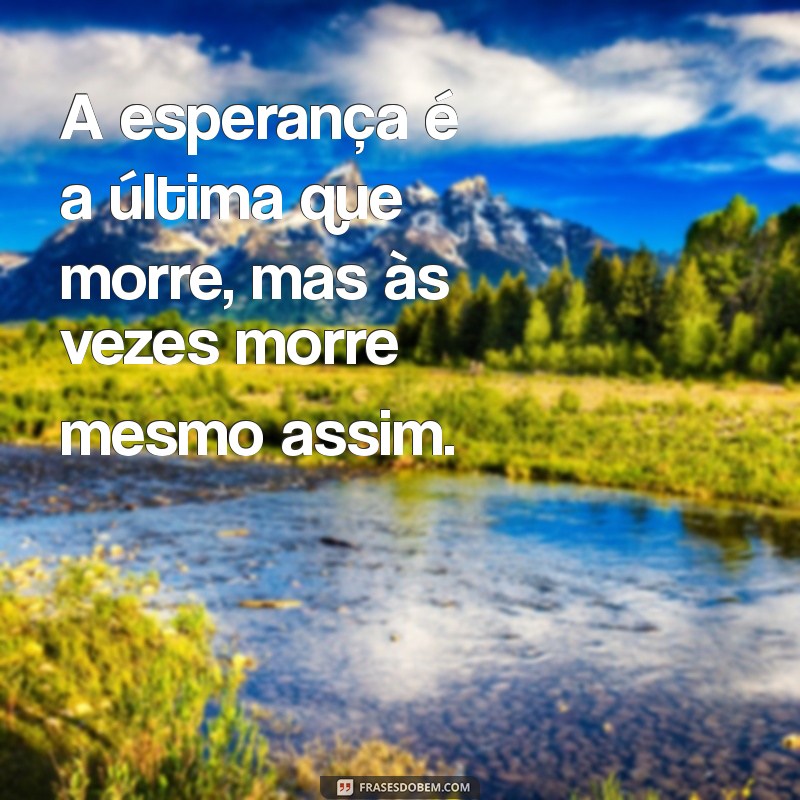 Frases Tristes e Curtas sobre a Vida: Reflexões Profundas para Momentos Difíceis 