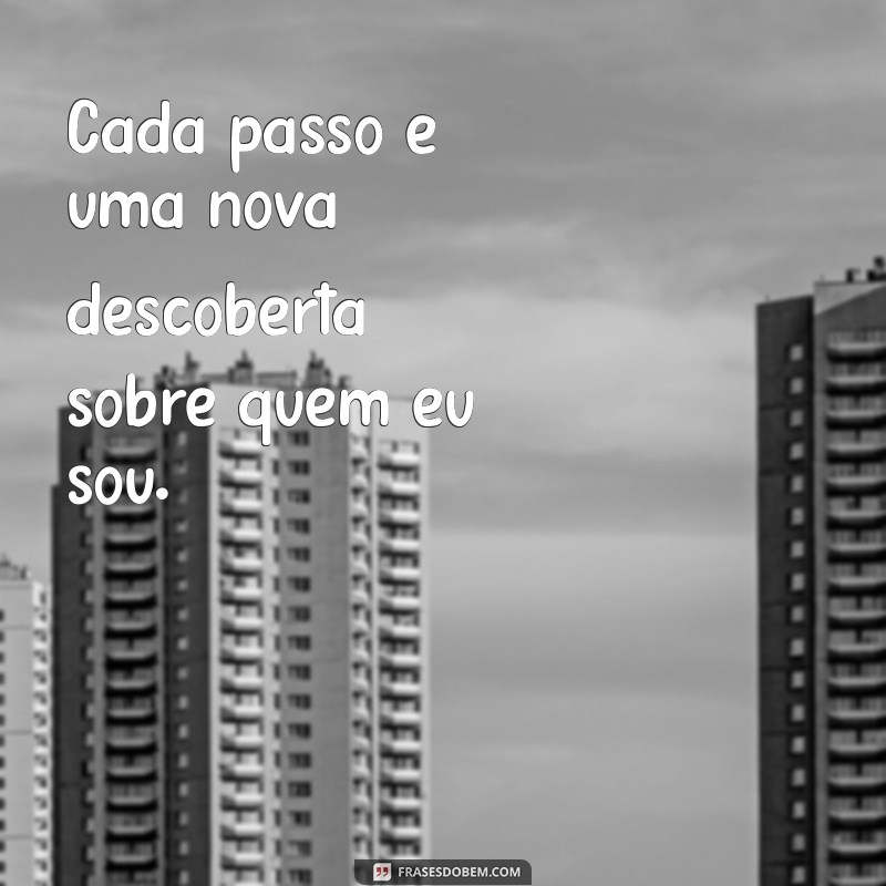 As Melhores Frases para Legendar Suas Fotos Sozinho: Inspirações para Homens 