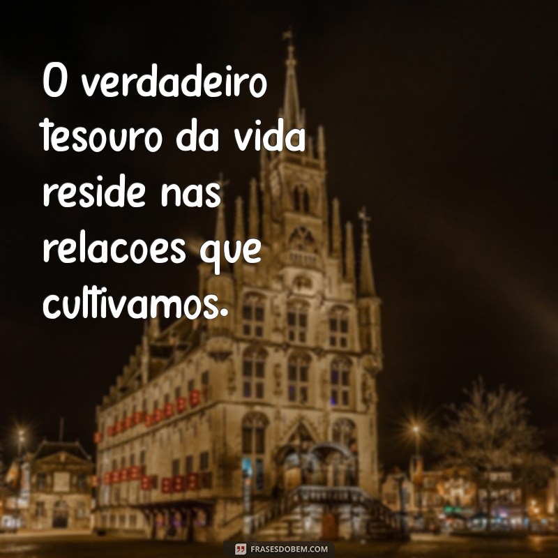 Descubra o Significado de Eclesiastes 9:9: Reflexões sobre a Vida e o Amor 