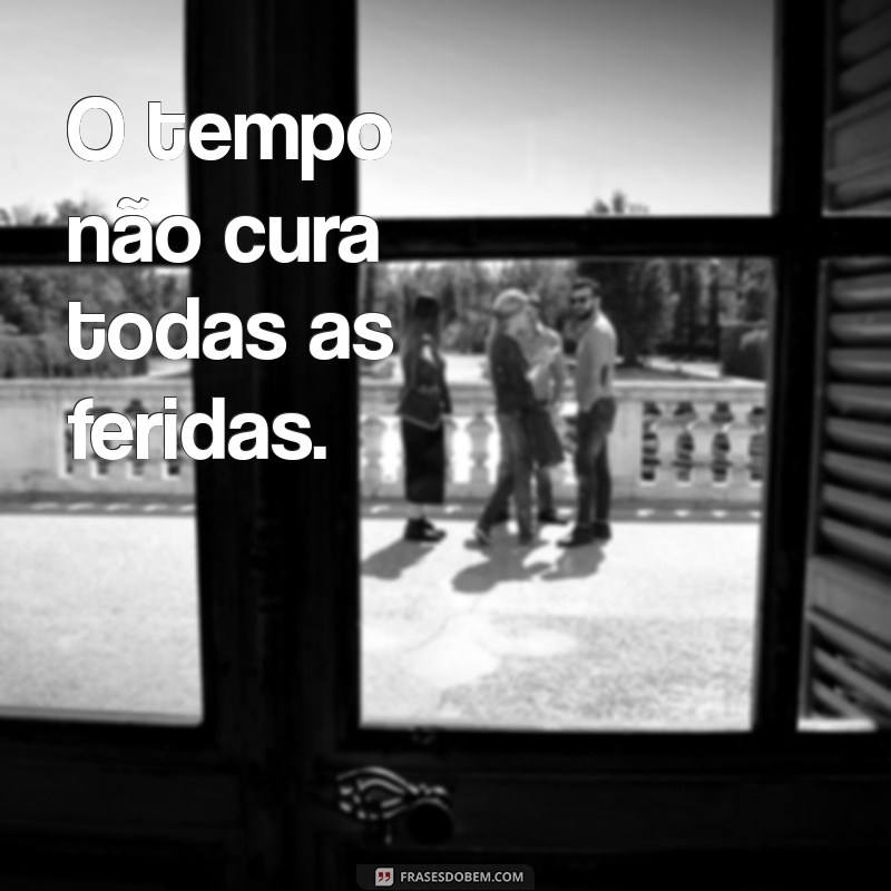 Frases Curtas e Tristes para Refletir e Compartilhar 