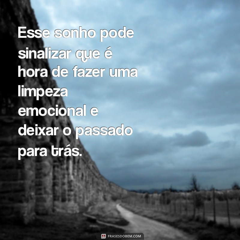 Significado dos Sonhos: O Que Representa Sonhar com Água Transbordando? 