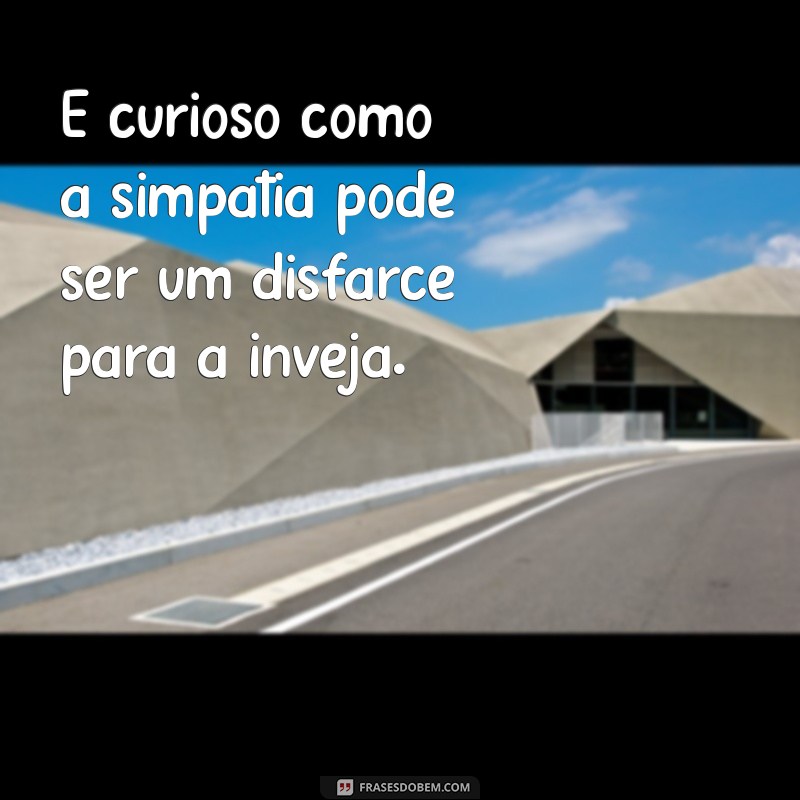 Desvendando a Falsidade Indireta: Mensagens que Revelam a Verdade Oculta 