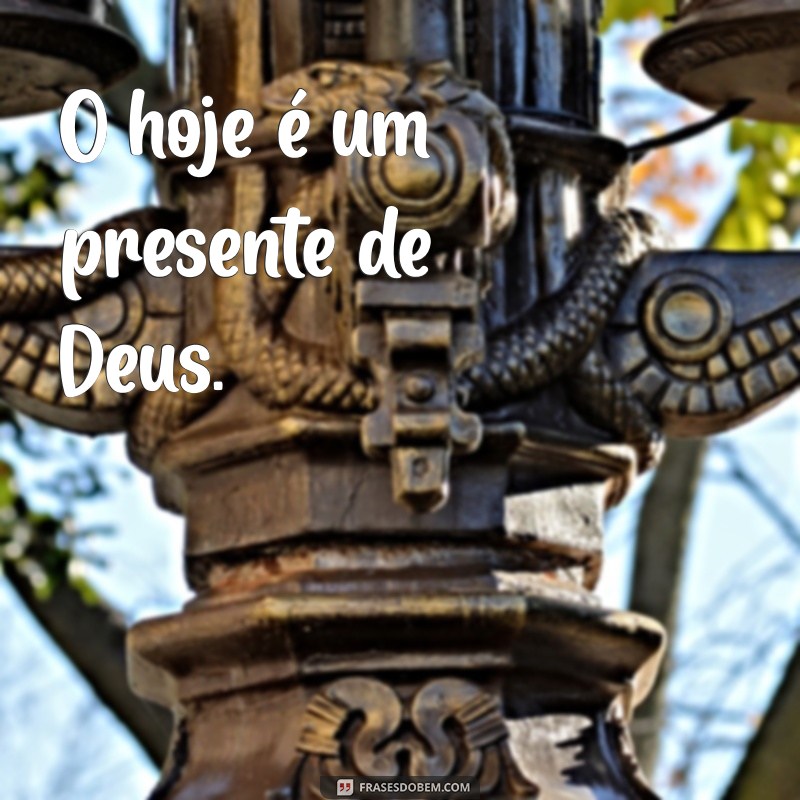 Frases Curtas de Deus para Status: Inspiração e Fé em Poucas Palavras 