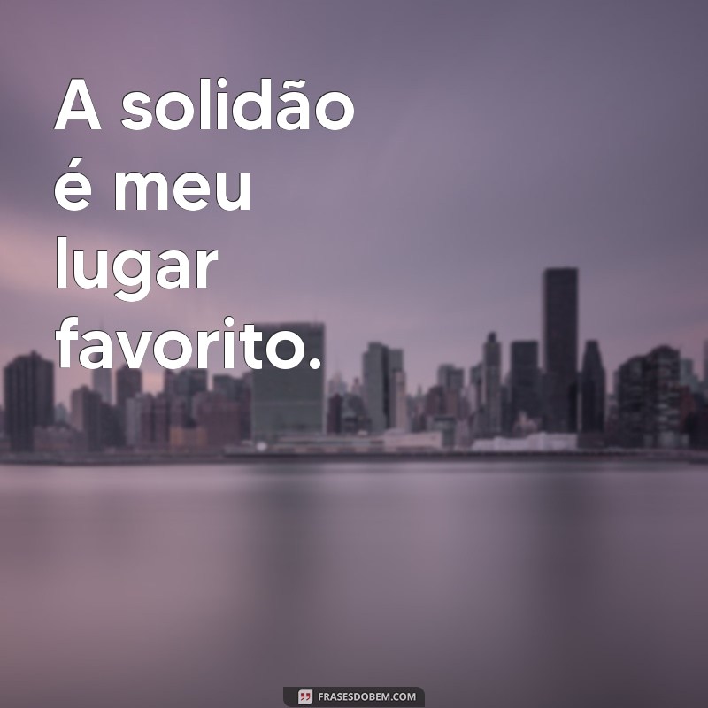 Frases Curtas para Acompanhar Suas Fotos Sozinha: Inspiração e Reflexão 