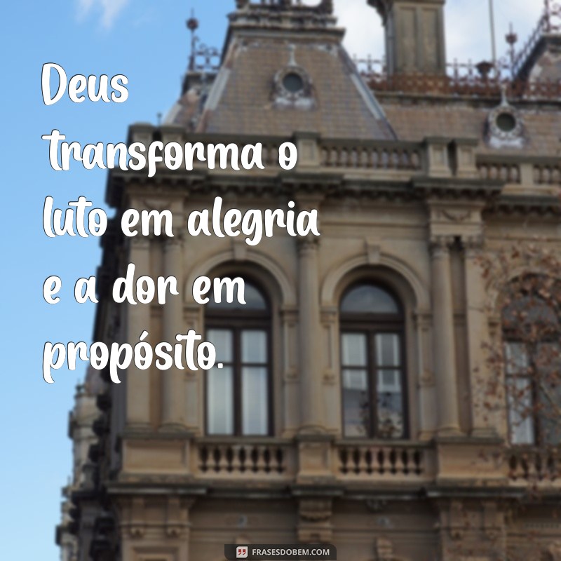 Frases Poderosas de Deus para Status: Inspire e Compartilhe sua Fé 