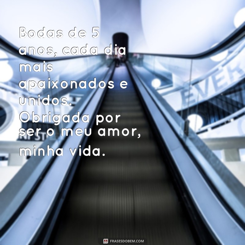 Descubra as melhores frases para comemorar 5 anos de namoro - Bodas de Madeira 