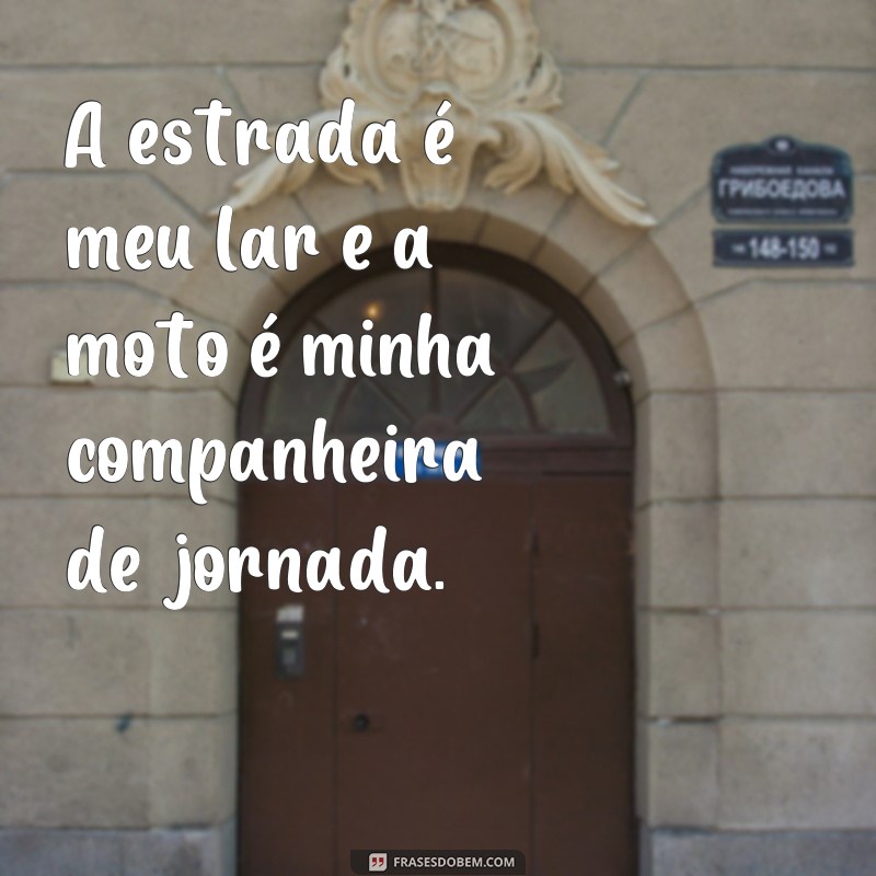 Descubra as melhores frases para inspirar seu sonho de pilotar uma moto 