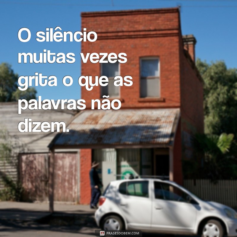 Frases de Desconfiança no Relacionamento: Reflexões para Superar a Insegurança 