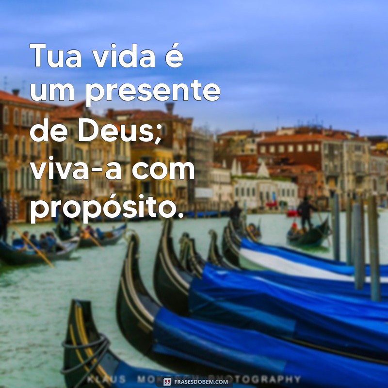 Frases Inspiradoras de Deus para Status: Espalhe Fé e Esperança 