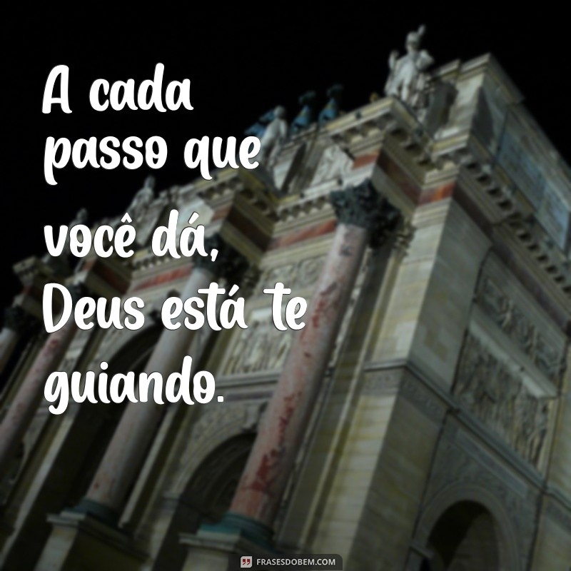 Frases Inspiradoras de Deus para Status: Eleve Sua Motivação Diária 