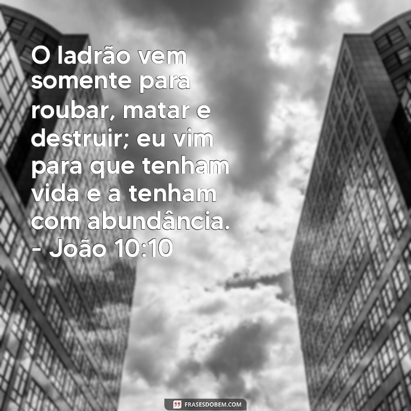 Descubra as mais poderosas frases de Deus em versículos inspiradores 