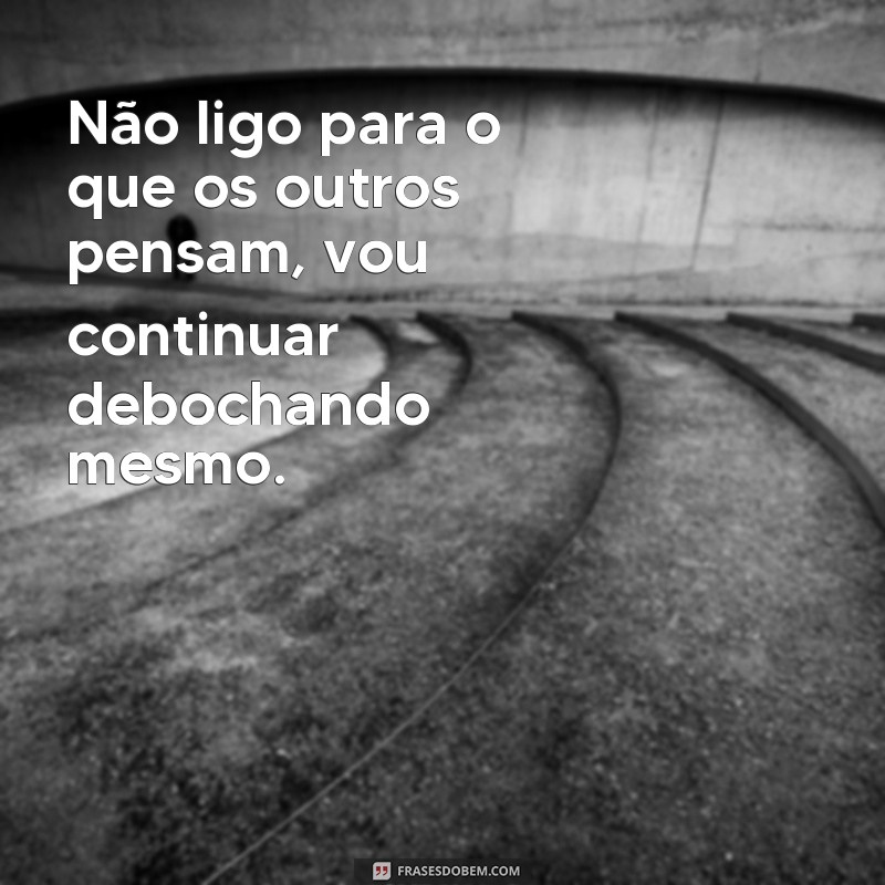 Descubra as melhores frases debochadas para arrasar nas legendas de fotos! 