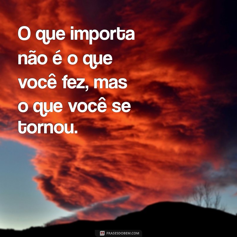 As Melhores Frases de Paulo Coelho para Inspirar sua Vida 