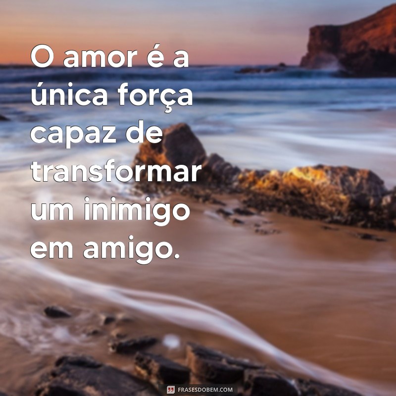 Frases Inspiradoras de um Grande Pensador: Reflexões para a Vida 