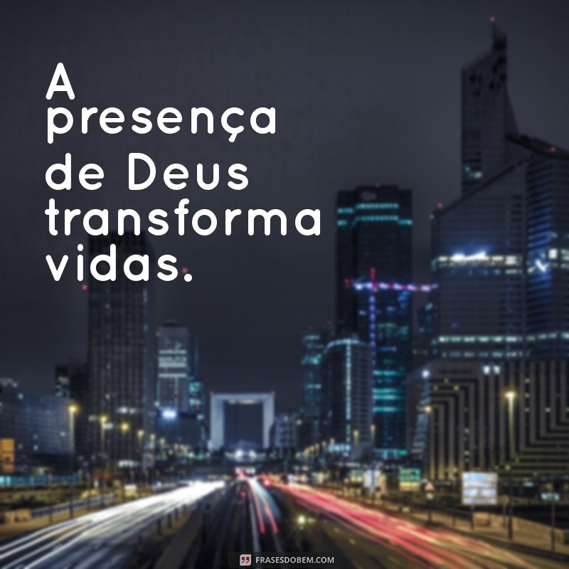 Frases Curtas e Inspiradoras Sobre Deus para Refletir 