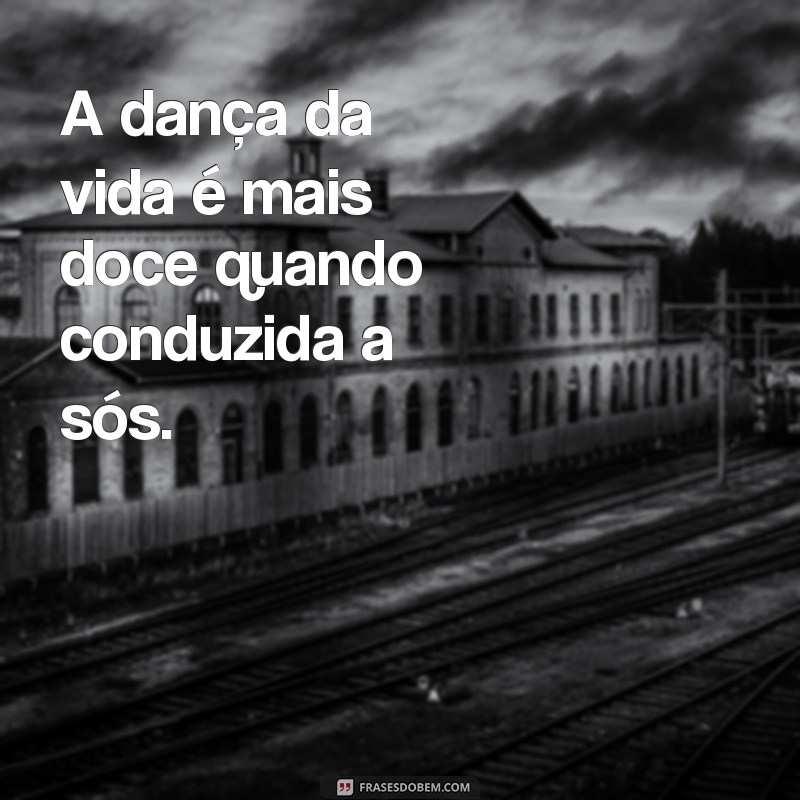 Frases Inspiradoras de Músicas para Fotos Sozinha: Destaque suas Imagens 