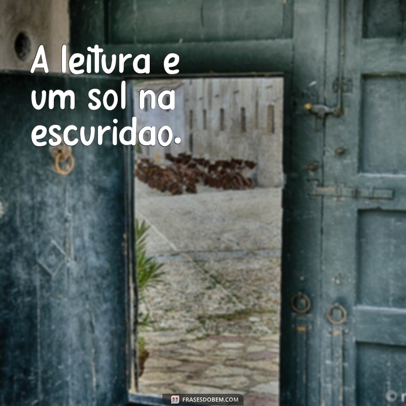 Descubra as melhores frases para legendar suas fotos de livros e encantar seus seguidores 