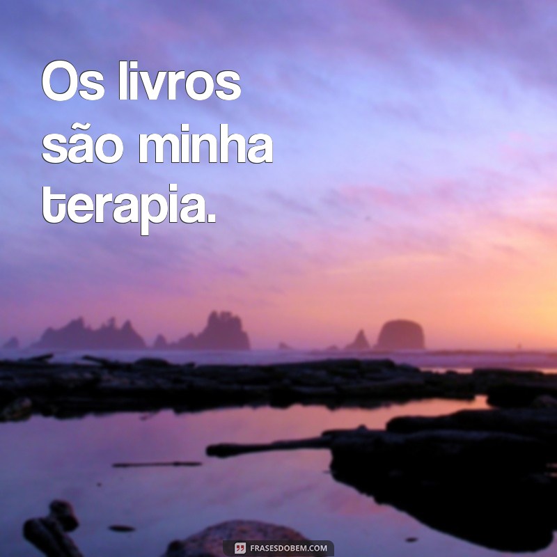 Descubra as melhores frases para legendar suas fotos de livros e encantar seus seguidores 