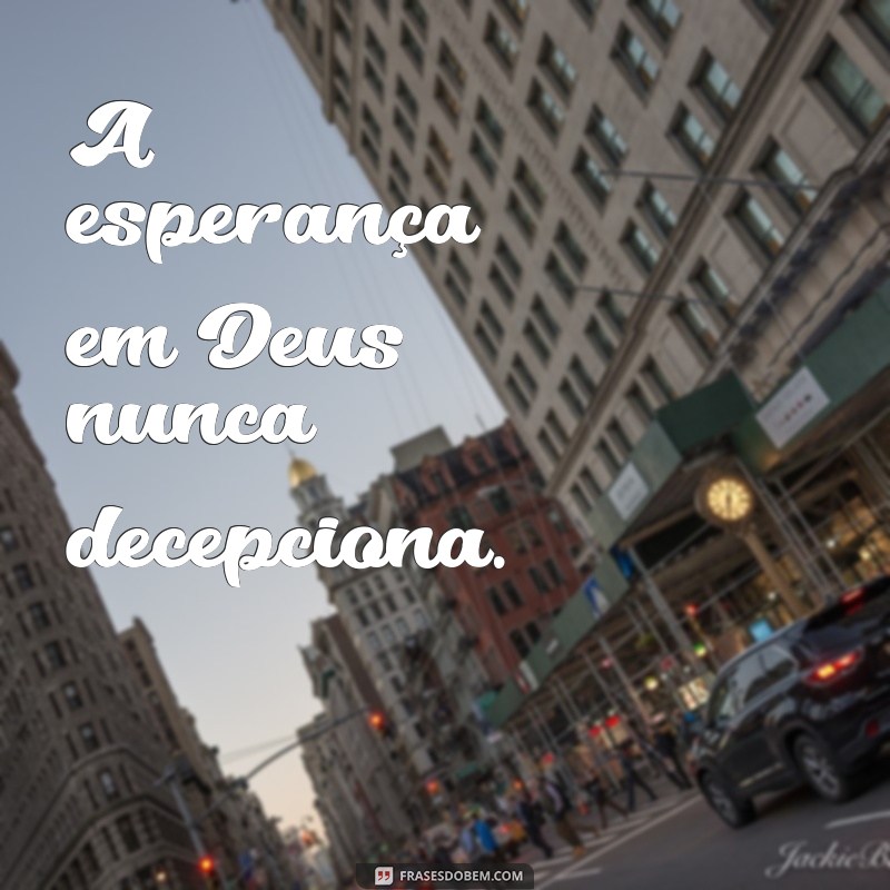 Frases Inspiradoras de Deus para Seu Status: Encontre Paz e Motivação 