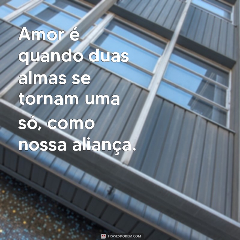 Encante seus seguidores com as melhores fotos de alianças com frases para Facebook 