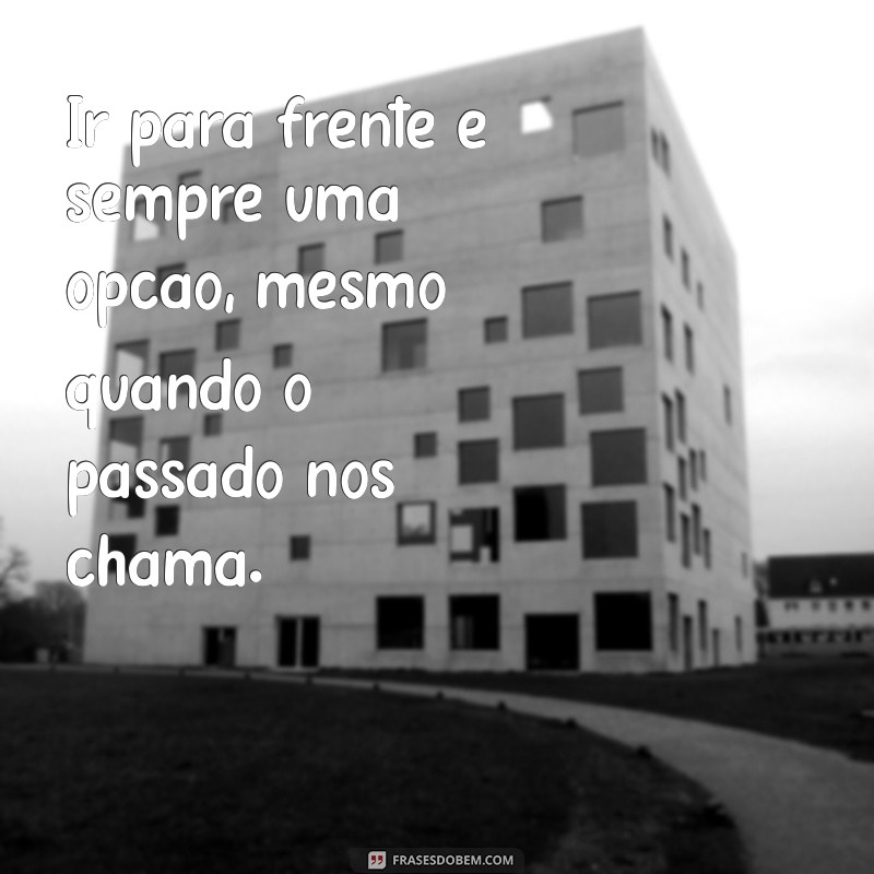 Frases Inspiradoras com Tras: Reflexões e Mensagens que Transformam 